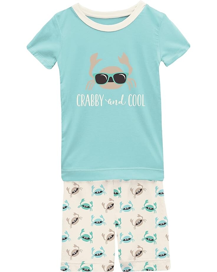 Пижамный комплект Kickee Pants Short Sleeve Graphic Pajama Set with Shorts, цвет Natural Crabs
Пижамный комплект Kickee Pants Short Sleeve Graphic Pajama Set with Shorts, цвет Natural Crabs