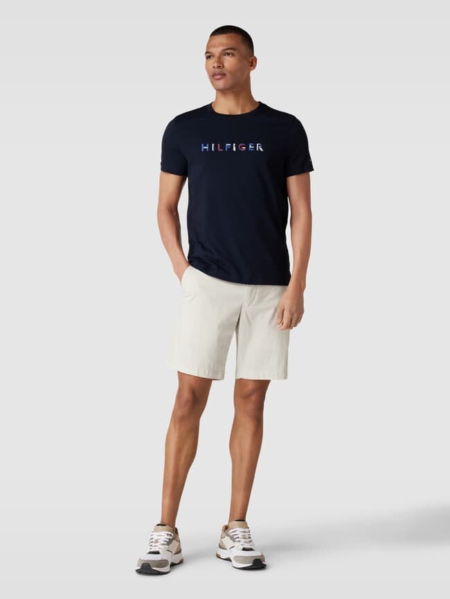 Шорты-чиносы с французскими боковыми карманами, модель "BROOKLYN" Tommy Hilfiger, экрю
Шорты-чиносы с французскими боковыми карманами, модель "BROOKLYN" Tommy Hilfiger, экрю