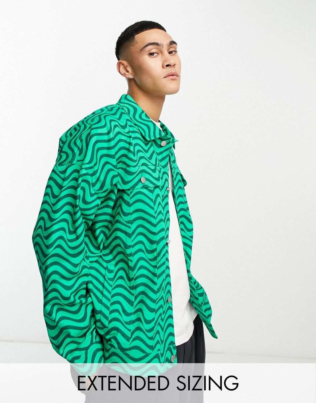 Объемная куртка в стиле вестерн зеленого цвета с волнистым принтом ASOS DESIGN, Зеленый
Объемная куртка в стиле вестерн зеленого цвета с волнистым принтом ASOS DESIGN, Зеленый