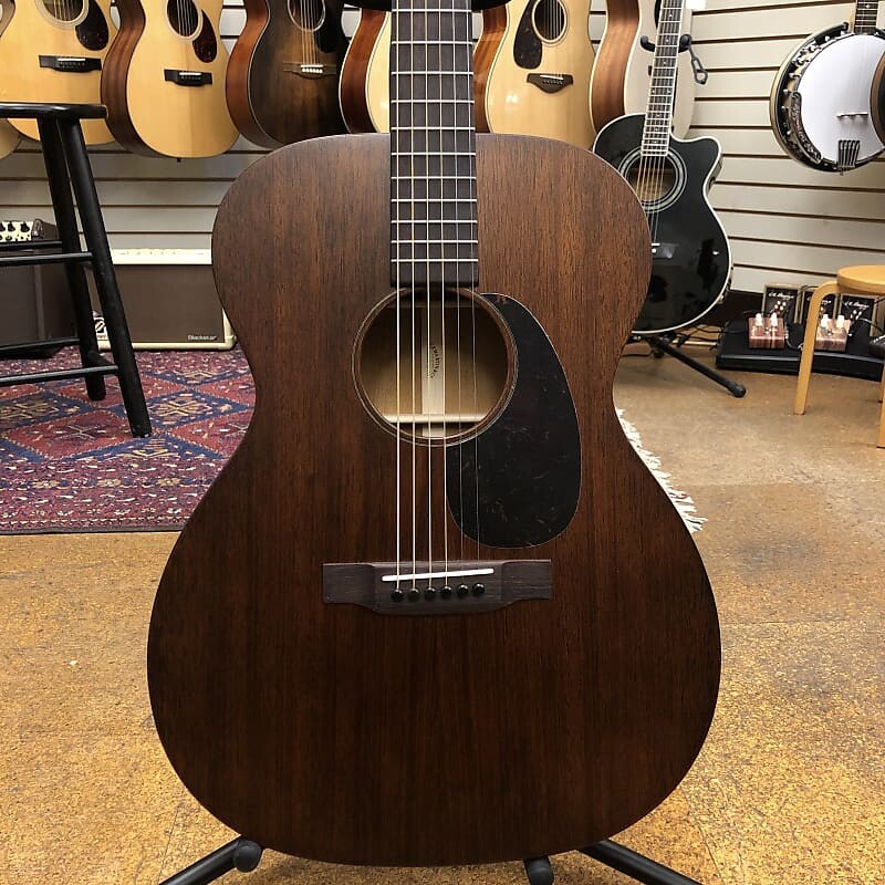 Акустическая гитара Martin 000-15M All-Mahogany Acoustic Guitar w/Soft-Shell Case
Акустическая гитара Martin 000-15M All-Mahogany Acoustic Guitar w/Soft-Shell Case