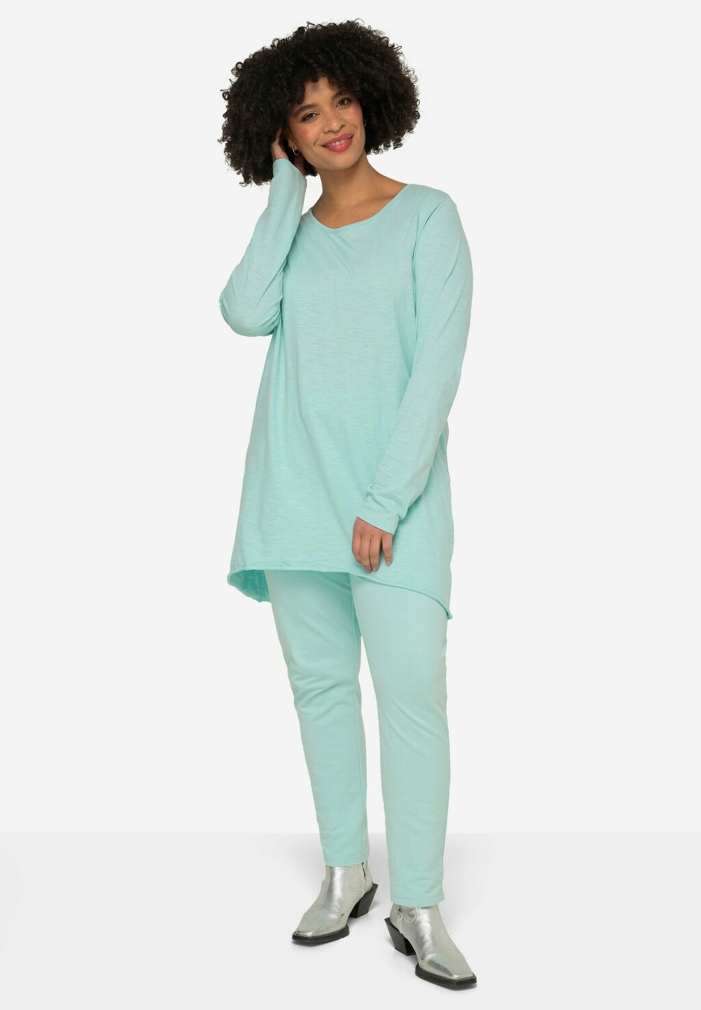 Рубашка с длинным рукавом RUNDHALS GERUNDETER SAUM Angel of Style, цвет jeansblau
Рубашка с длинным рукавом RUNDHALS GERUNDETER SAUM Angel of Style, цвет jeansblau