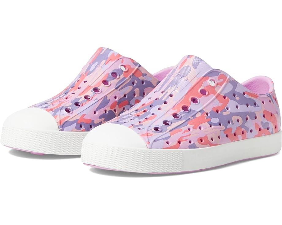 Кроссовки Native Shoes Jefferson Sugarlite Print, цвет Winterberry Pink/Shell White/Haze EuCamo
Кроссовки Native Shoes Jefferson Sugarlite Print, цвет Winterberry Pink/Shell White/Haze EuCamo