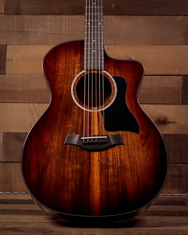 Акустическая гитара Taylor 224ce Deluxe, Shaded Edgeburst with Koa Back and Sides
Акустическая гитара Taylor 224ce Deluxe, Shaded Edgeburst with Koa Back and Sides