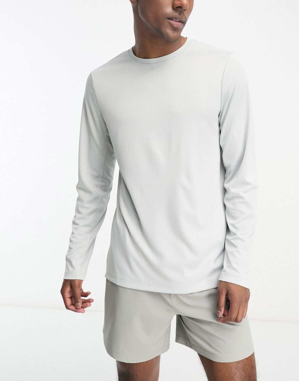 Футболка с длинными рукавами для тренировок Icon ASOS 4505, быстросохнущая, мелованная
Футболка с длинными рукавами для тренировок Icon ASOS 4505, быстросохнущая, мелованная