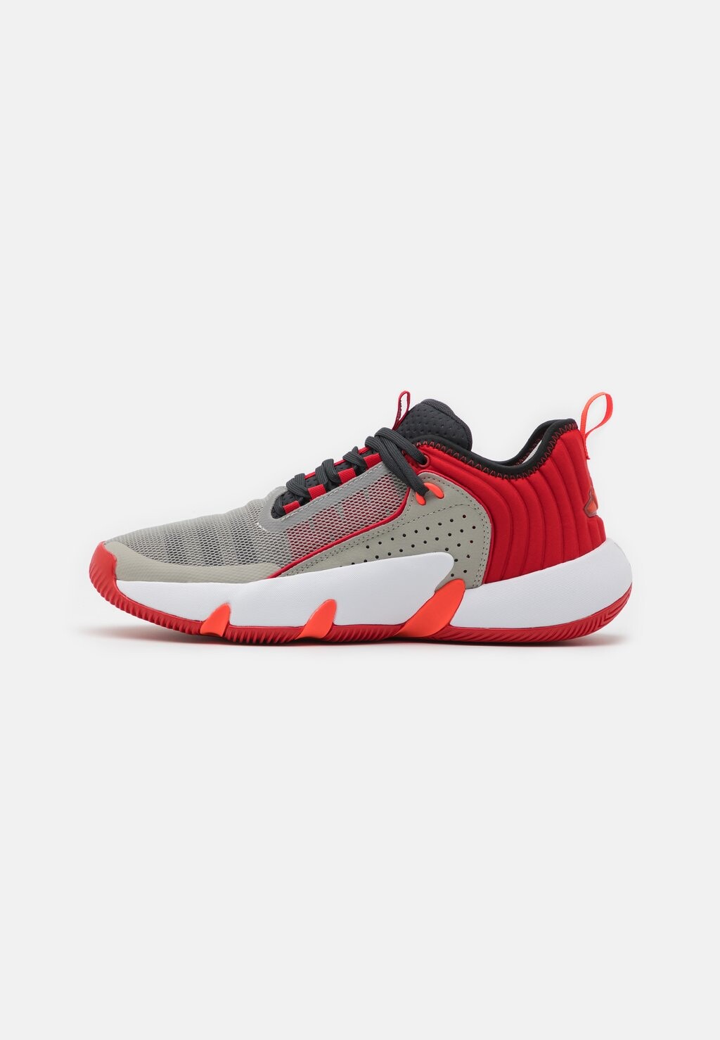 Баскетбольные кроссовки Trae Unlimited Adidas, цвет metal grey/carbon/better scarlet
Баскетбольные кроссовки Trae Unlimited Adidas, цвет metal grey/carbon/better scarlet