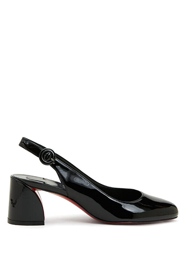 Итак, Джейн надевает кожаные туфли на высоком каблуке Christian Louboutin, черный
Итак, Джейн надевает кожаные туфли на высоком каблуке Christian Louboutin, черный