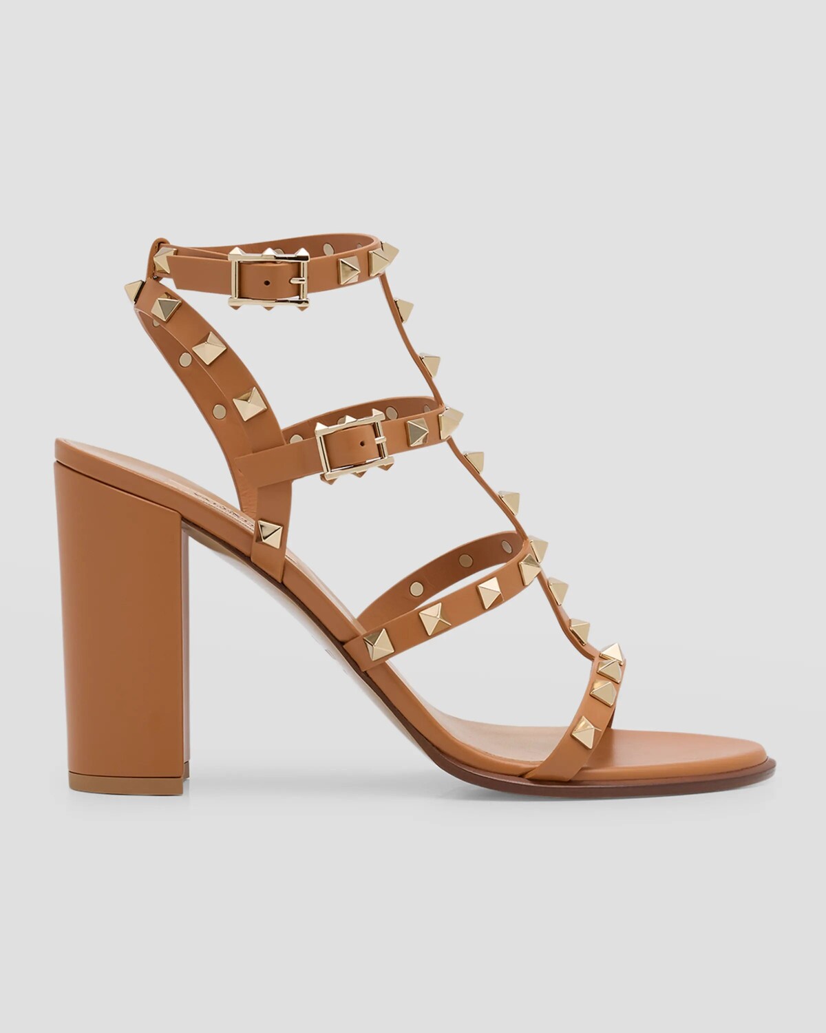 Кожаные сандалии Rockstud с Т-образным ремешком в клетку Valentino Garavani, цвет Almond Beige
Кожаные сандалии Rockstud с Т-образным ремешком в клетку Valentino Garavani, цвет Almond Beige