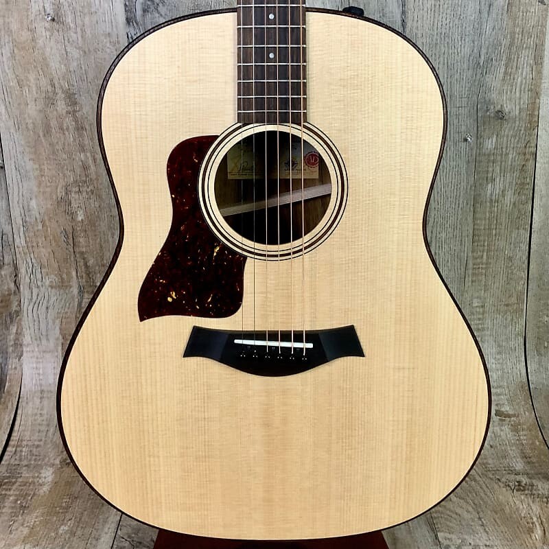 Акустическая гитара Taylor AD17e American Dream Left Hand Natural w/AeroCase
Акустическая гитара Taylor AD17e American Dream Left Hand Natural w/AeroCase