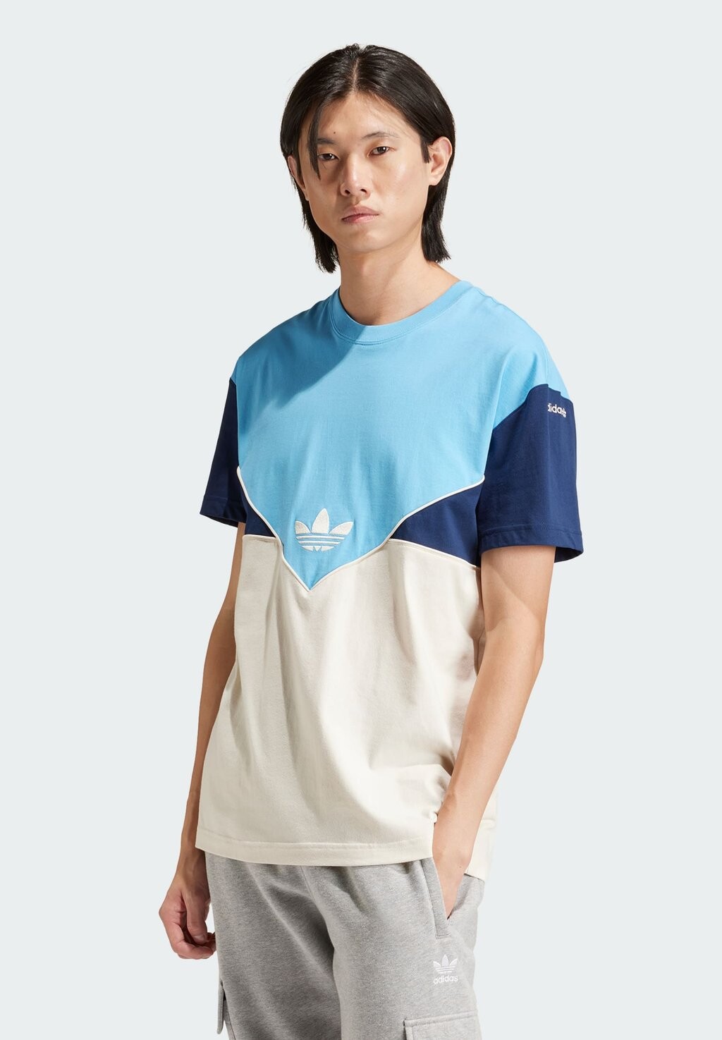 Футболка с принтом adidas Originals, цвет semi blue burst/wonder white/night indigo
Футболка с принтом adidas Originals, цвет semi blue burst/wonder white/night indigo