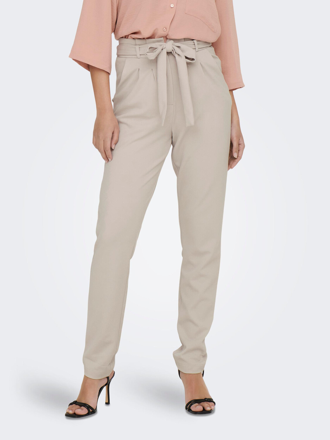 Брюки JACQUELINE de YONG Elegante High Waist Stoffhose Paperback Marlene Pants JDYTANJA, светло-серый
Брюки JACQUELINE de YONG Elegante High Waist Stoffhose Paperback Marlene Pants JDYTANJA, светло-серый