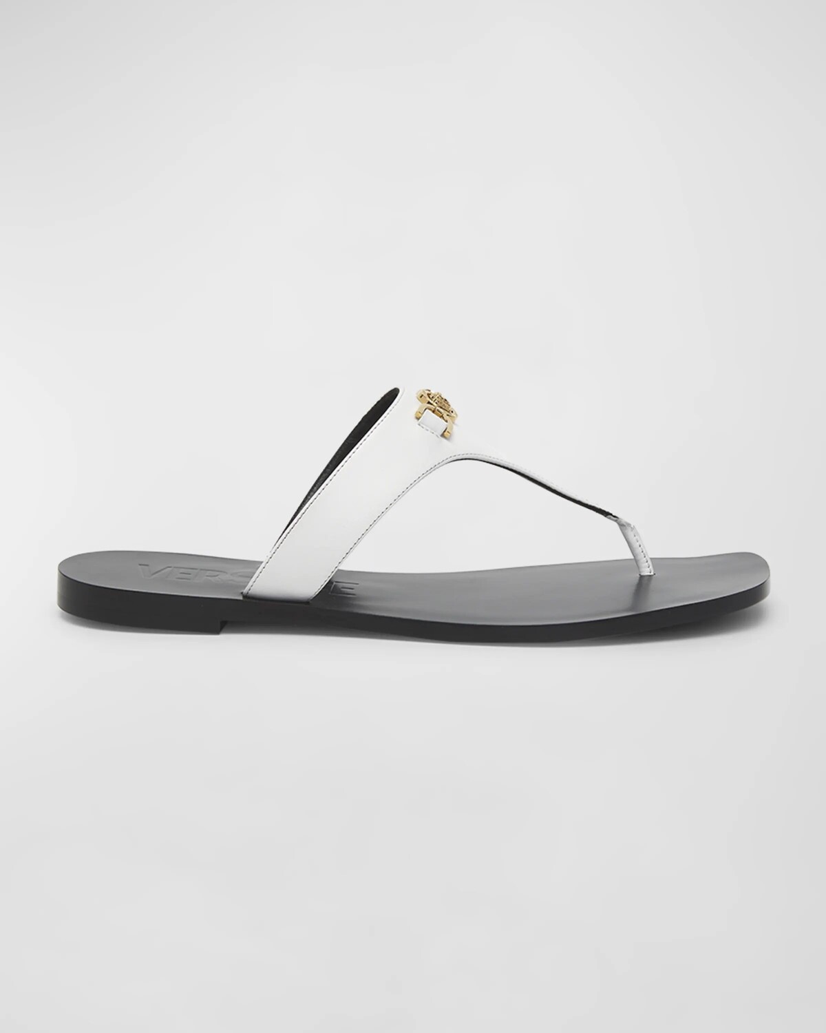 Кожаные сандалии на плоской подошве с ремешками Medusa, цвет Optical White-Versace Gold
Кожаные сандалии на плоской подошве с ремешками Medusa, цвет Optical White-Versace Gold