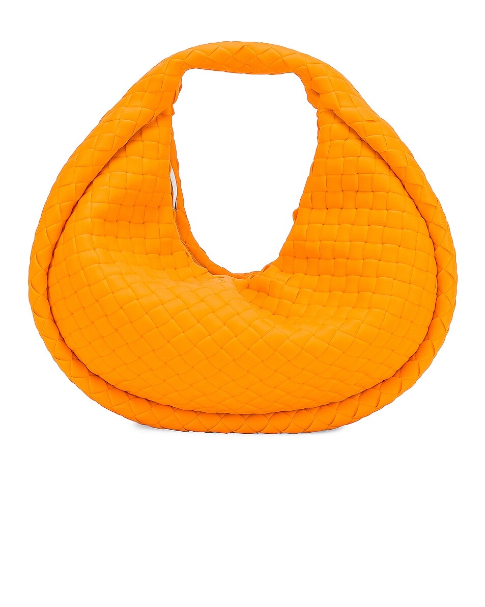 Сумка-хобо Bottega Veneta Mini Padded Jodie Shoulder, цвет Tangerine & Silver
Сумка-хобо Bottega Veneta Mini Padded Jodie Shoulder, цвет Tangerine & Silver