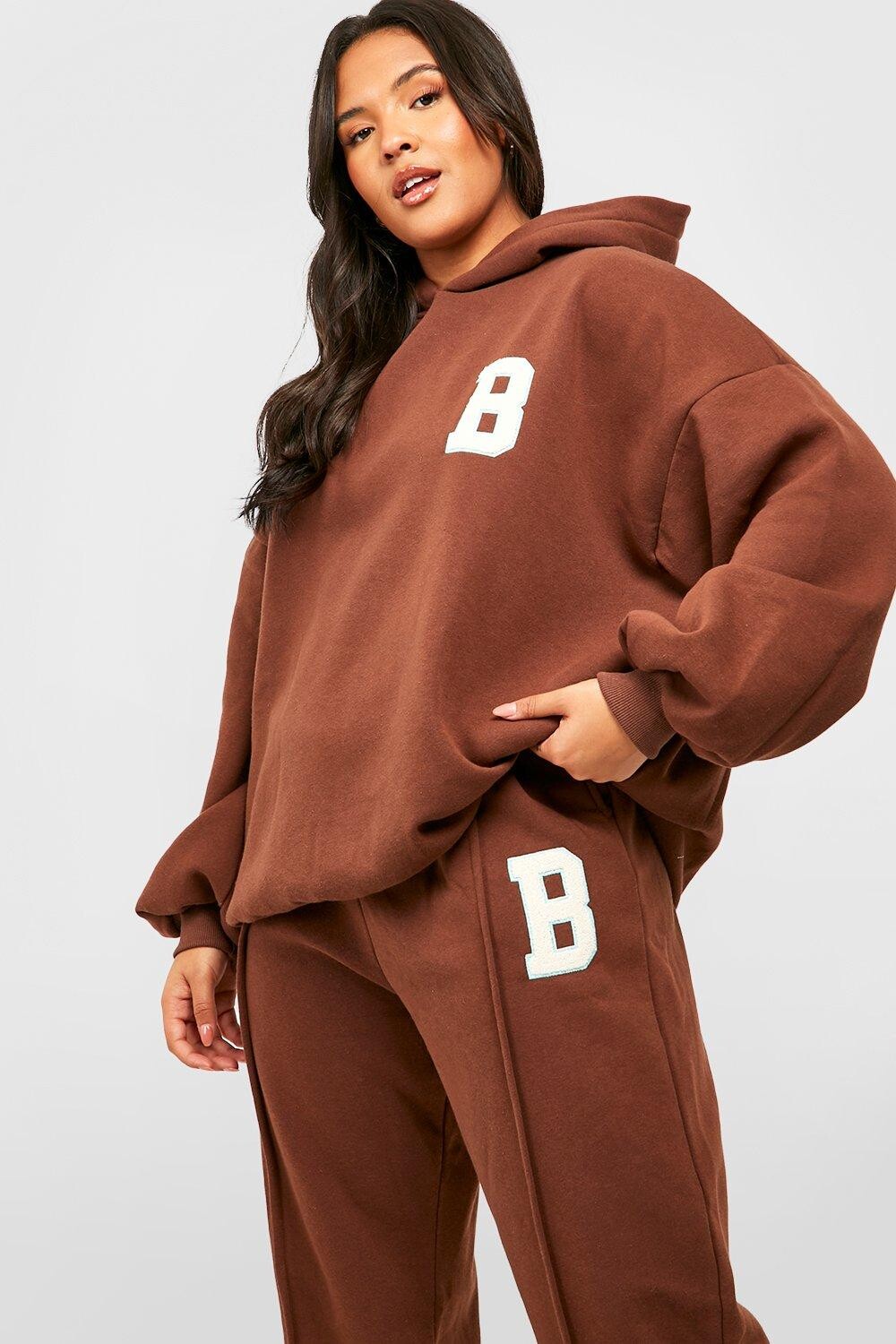Спортивный костюм с прямыми ногиами и капюшоном plus аппликация Boohoo, шоколадный
Спортивный костюм с прямыми ногиами и капюшоном plus аппликация Boohoo, шоколадный