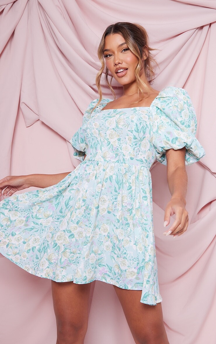 PrettyLittleThing Синее платье прямого кроя с пышными рукавами и цветочным принтом
PrettyLittleThing Синее платье прямого кроя с пышными рукавами и цветочным принтом