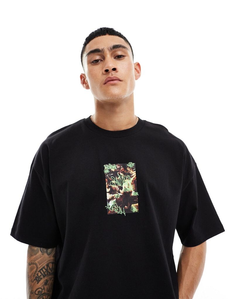 ASOS DESIGN – черная футболка оверсайз с принтом граффити эпохи Возрождения на груди
ASOS DESIGN – черная футболка оверсайз с принтом граффити эпохи Возрождения на груди