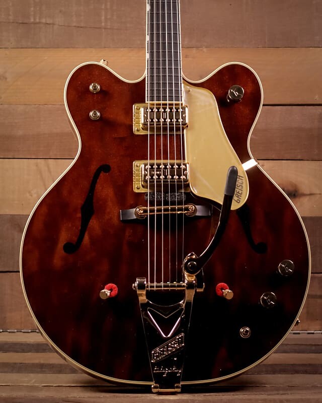 Электрогитара Gretsch VS Edition '62 Chet Atkins Country Gentleman, Hollow Body, Walnut Stain
Электрогитара Gretsch VS Edition '62 Chet Atkins Country Gentleman, Hollow Body, Walnut Stain