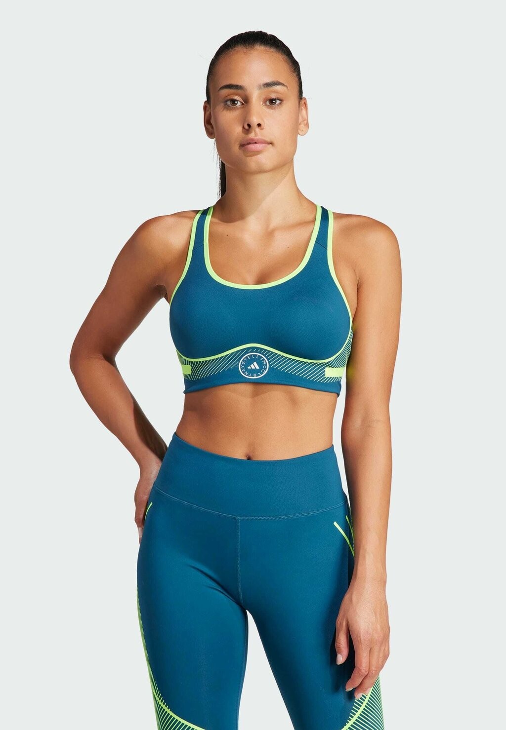 Спортивный бюстгальтер со средней поддержкой Tpa adidas by Stella McCartney, цвет tech mineral
Спортивный бюстгальтер со средней поддержкой Tpa adidas by Stella McCartney, цвет tech mineral