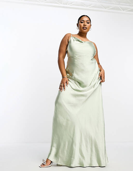 Атласное платье макси с воротником-хомутом Pretty Lavish Curve Bridesmaid Keisha
Атласное платье макси с воротником-хомутом Pretty Lavish Curve Bridesmaid Keisha