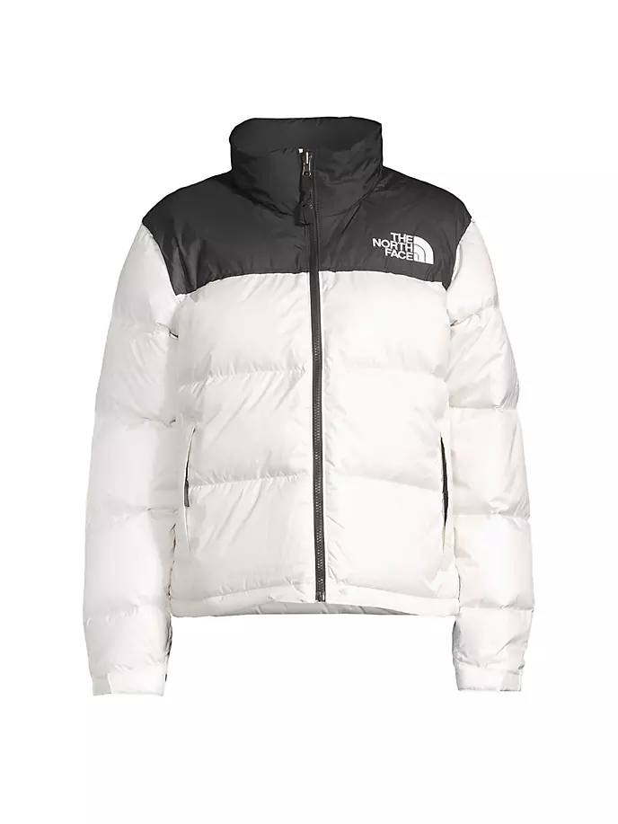 Пуховик Nuptse в стиле ретро с цветными блоками The North Face, цвет gardenia white
Пуховик Nuptse в стиле ретро с цветными блоками The North Face, цвет gardenia white
