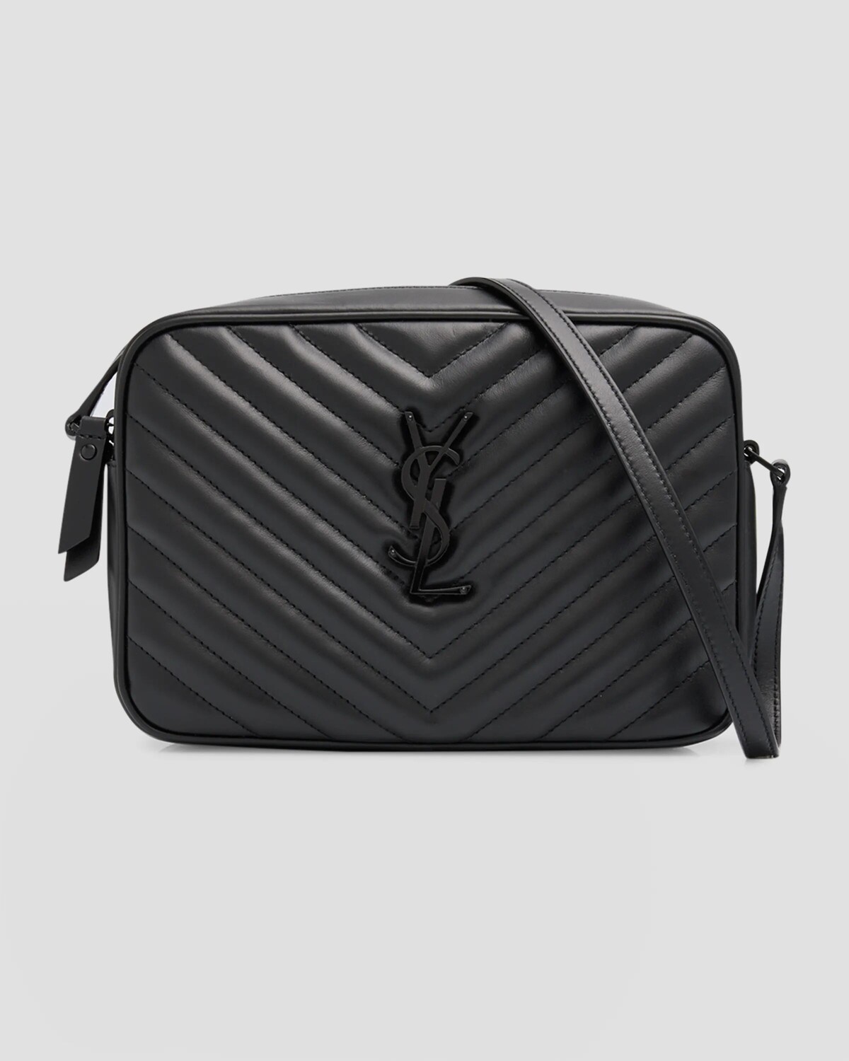 Сумка для фотокамеры Lou Medium YSL с карманом из стеганой кожи Saint Laurent, цвет Black
Сумка для фотокамеры Lou Medium YSL с карманом из стеганой кожи Saint Laurent, цвет Black