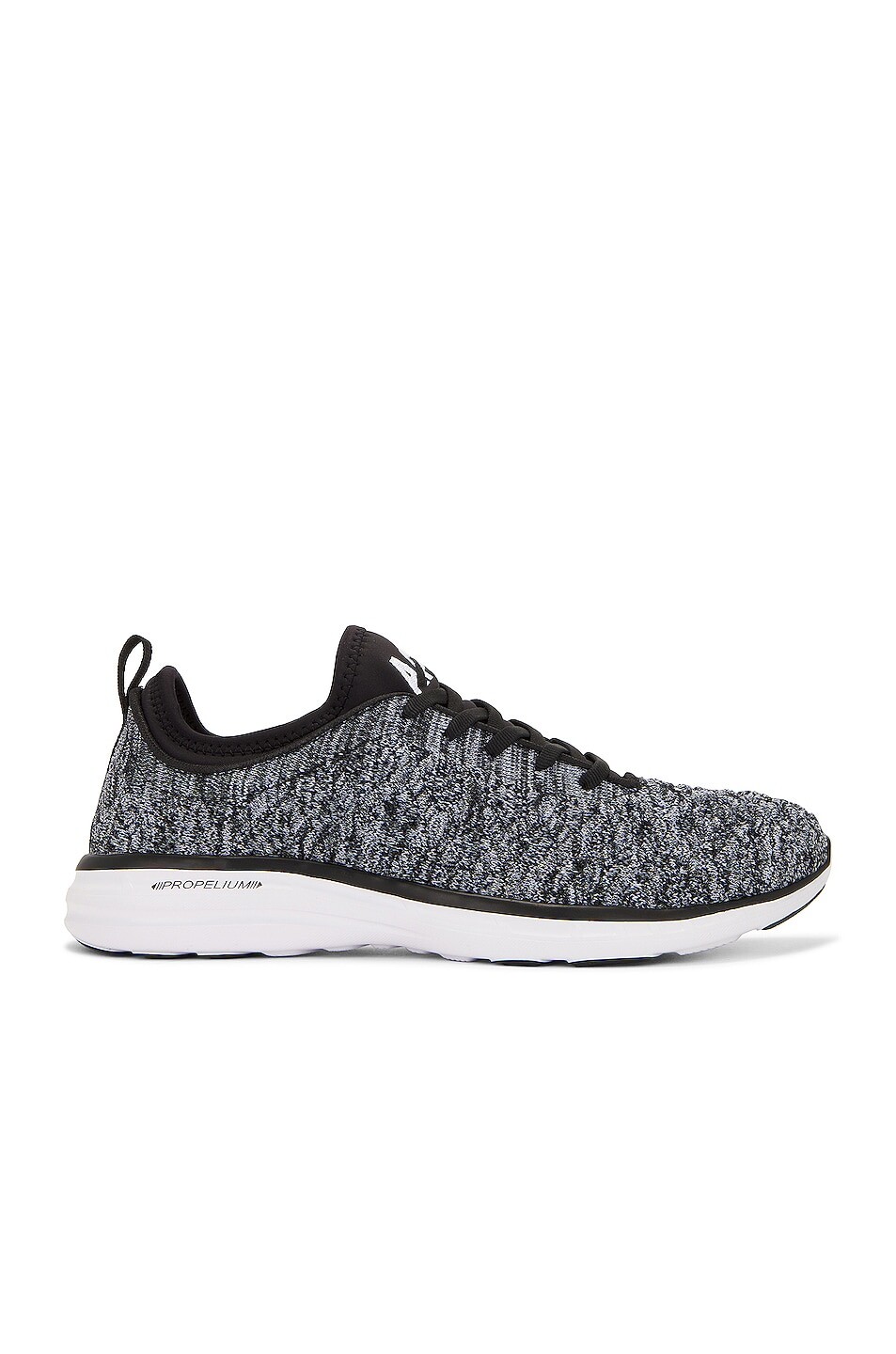 Кроссовки Apl: Athletic Propulsion Labs Techloom Phantom, цвет Black, White & Melange
Кроссовки Apl: Athletic Propulsion Labs Techloom Phantom, цвет Black, White & Melange