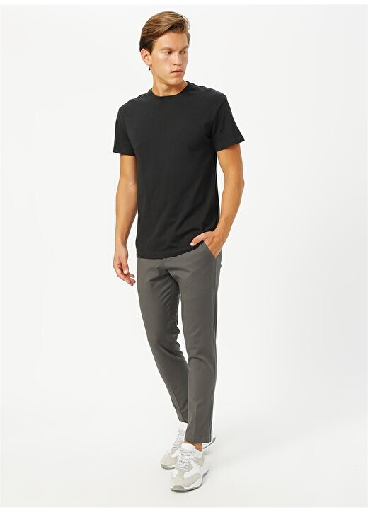 Мужские брюки Skinny Leg Slim с высокой талией серого цвета 36272-0004 Dockers, серый
Мужские брюки Skinny Leg Slim с высокой талией серого цвета 36272-0004 Dockers, серый