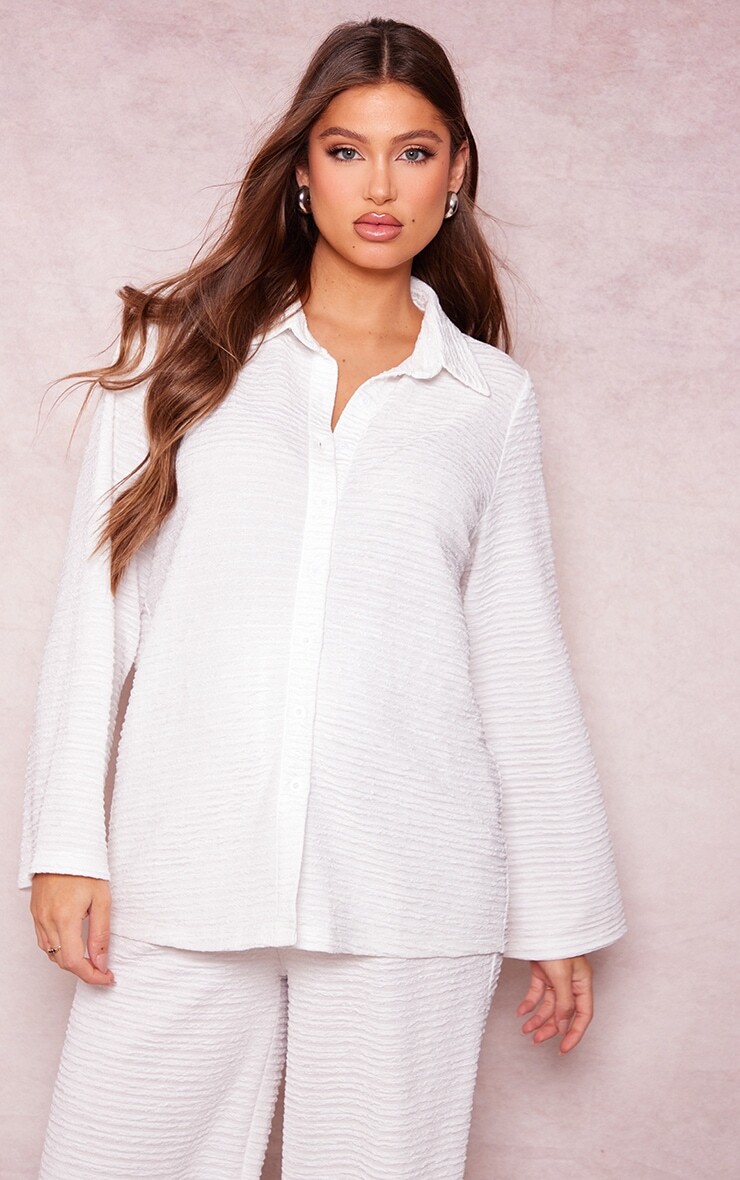 PrettyLittleThing Белая рубашка с длинным рукавом с фактурной текстурой для беременных
PrettyLittleThing Белая рубашка с длинным рукавом с фактурной текстурой для беременных