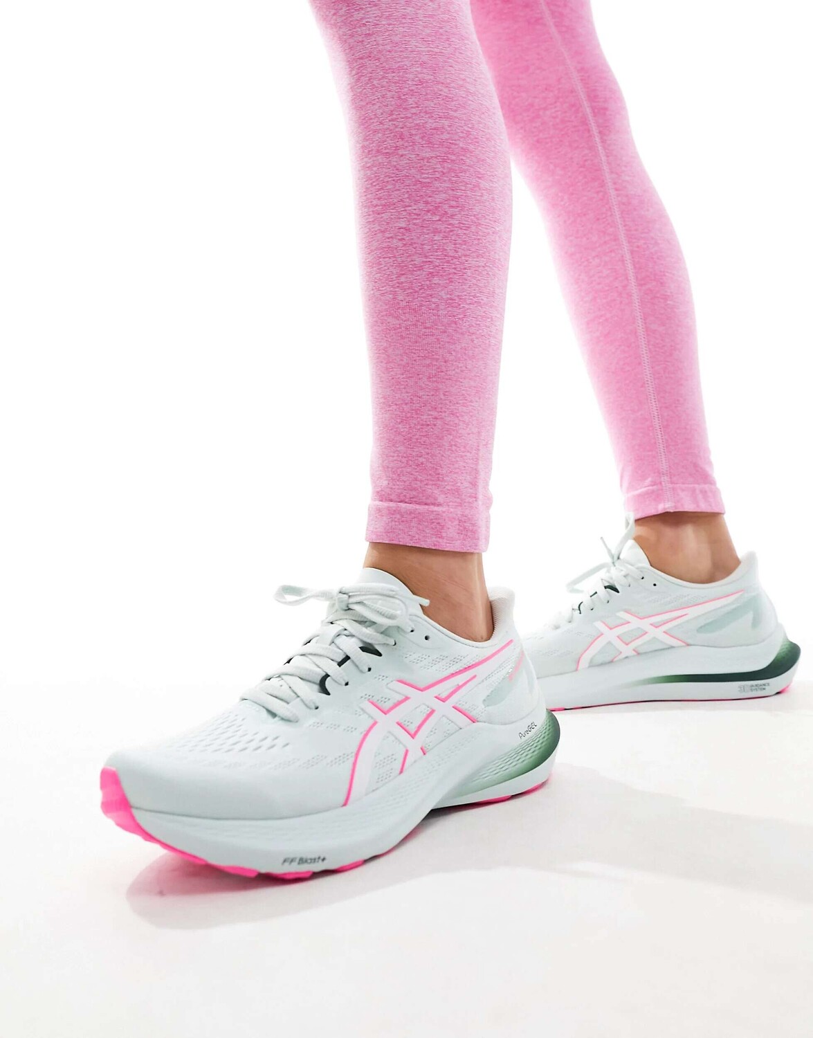 Кроссовки для стабилизации бега Asics GT-2000 12 цвета морской волны и розового цвета
Кроссовки для стабилизации бега Asics GT-2000 12 цвета морской волны и розового цвета