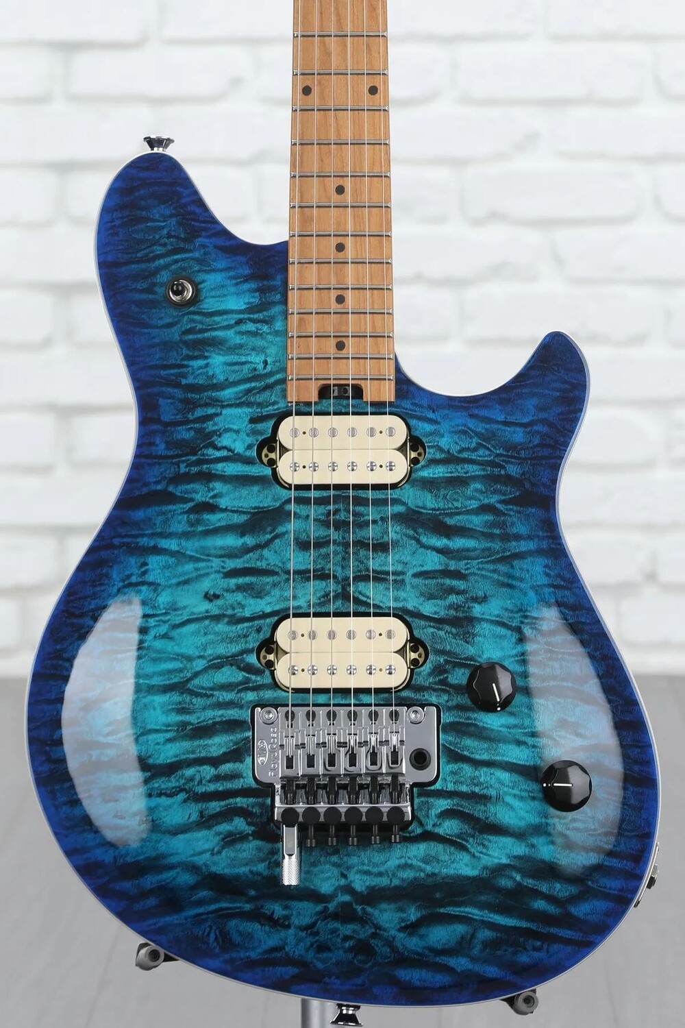 Электрогитара EVH Wolfgang Special QM - Chlorine Burst с накладкой из запеченного клена
Электрогитара EVH Wolfgang Special QM - Chlorine Burst с накладкой из запеченного клена