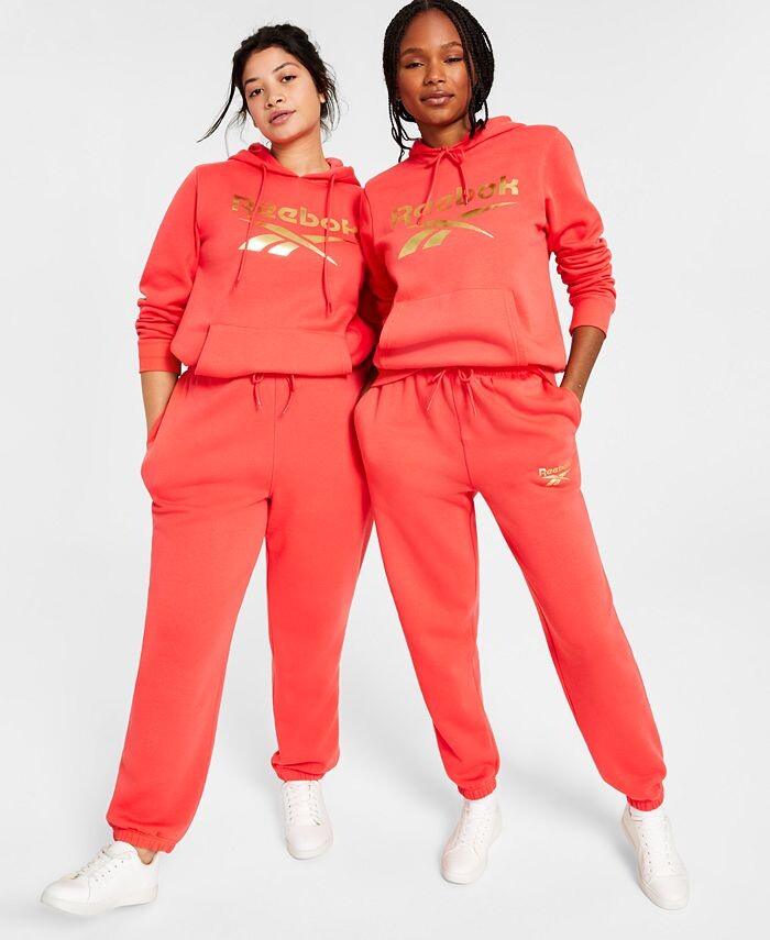 Женские флисовые спортивные штаны с логотипом из металлизированной фольги Reebok, красный
Женские флисовые спортивные штаны с логотипом из металлизированной фольги Reebok, красный