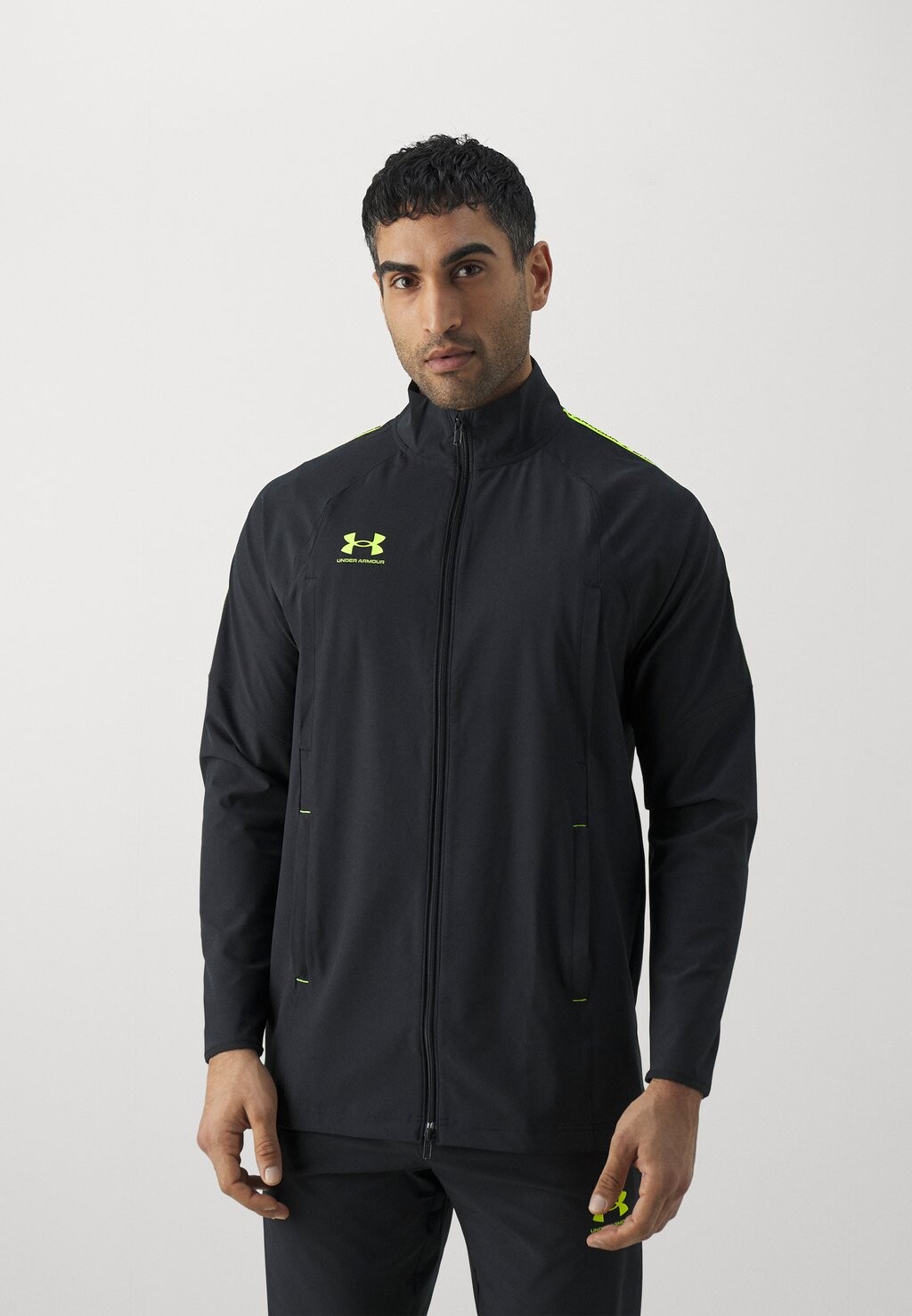 Спортивная куртка Challenger Pro Jacket Under Armour, цвет black/high-vis yellow
Спортивная куртка Challenger Pro Jacket Under Armour, цвет black/high-vis yellow