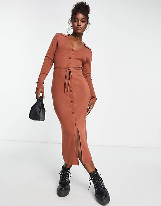 Коричневое трикотажное платье миди с открытым воротником и завязкой на талии ASOS DESIGN, Коричневый
Коричневое трикотажное платье миди с открытым воротником и завязкой на талии ASOS DESIGN, Коричневый