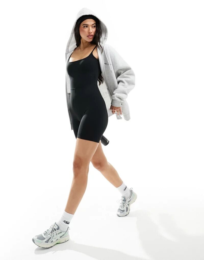 ASOS черный комбинезон «все в одном», мягкий на ощупь, квадратный вырез и тонкие бретельки, 8 дюймов
ASOS черный комбинезон «все в одном», мягкий на ощупь, квадратный вырез и тонкие бретельки, 8 дюймов