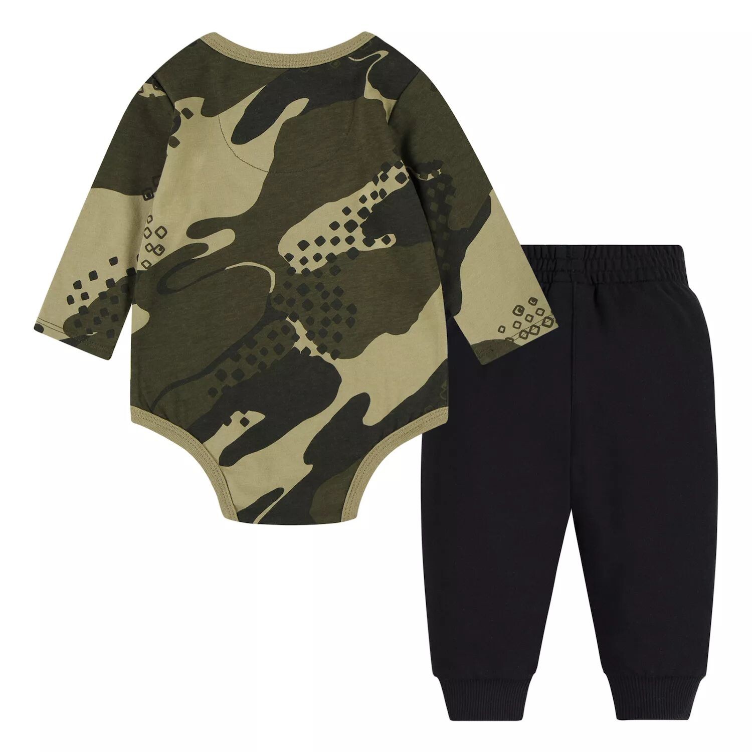 Комплект боди и штанов с камуфляжным принтом Nike Sportswear Club для маленьких мальчиков Nike
Комплект боди и штанов с камуфляжным принтом Nike Sportswear Club для маленьких мальчиков Nike