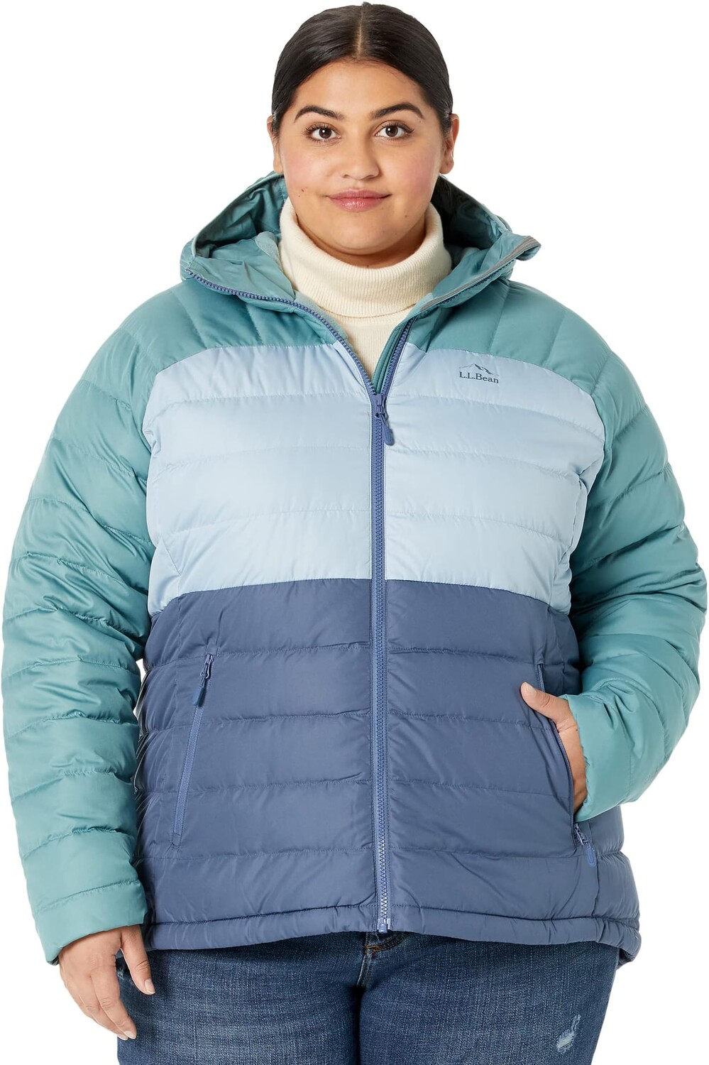 Пуховик больших размеров с капюшоном в стиле колор-блок L.L.Bean, цвет Vintage Indigo/Mineral Blue
Пуховик больших размеров с капюшоном в стиле колор-блок L.L.Bean, цвет Vintage Indigo/Mineral Blue