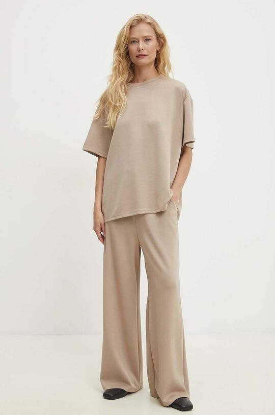 Футболка и брюки Answear Lab, бежевый
Футболка и брюки Answear Lab, бежевый