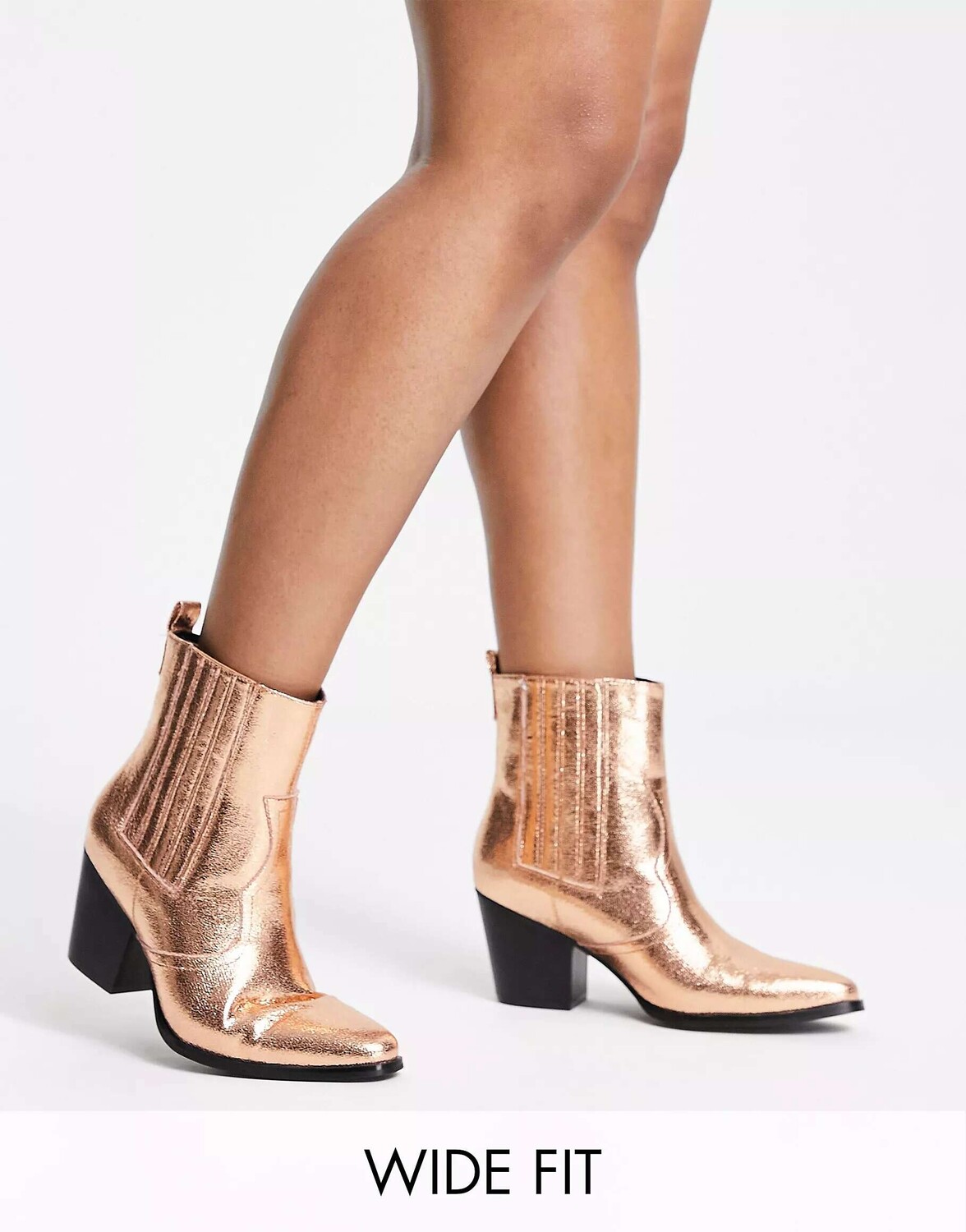 Бронзовые ботильоны Glamorous Wide Fit в стиле вестерн эксклюзивно для ASOS, Коричневый
Бронзовые ботильоны Glamorous Wide Fit в стиле вестерн эксклюзивно для ASOS, Коричневый