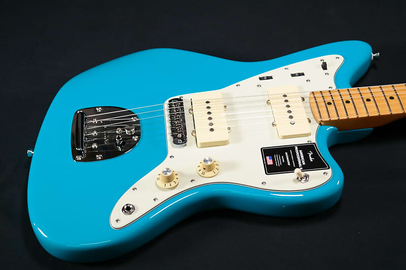 Электрогитара Fender American Professional II Jazzmaster - Maple Fingerboard - Miami Blue 500
Электрогитара Fender American Professional II Jazzmaster - Maple Fingerboard - Miami Blue 500