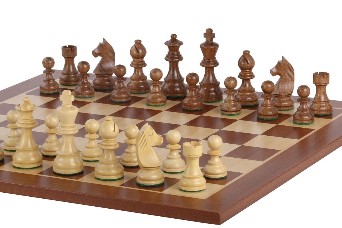 Набор турнирных шахмат №5 - Доска 50 мм + Немецкий конь 3,5 шт. Sunrise Chess & Games
Набор турнирных шахмат №5 - Доска 50 мм + Немецкий конь 3,5 шт. Sunrise Chess & Games
