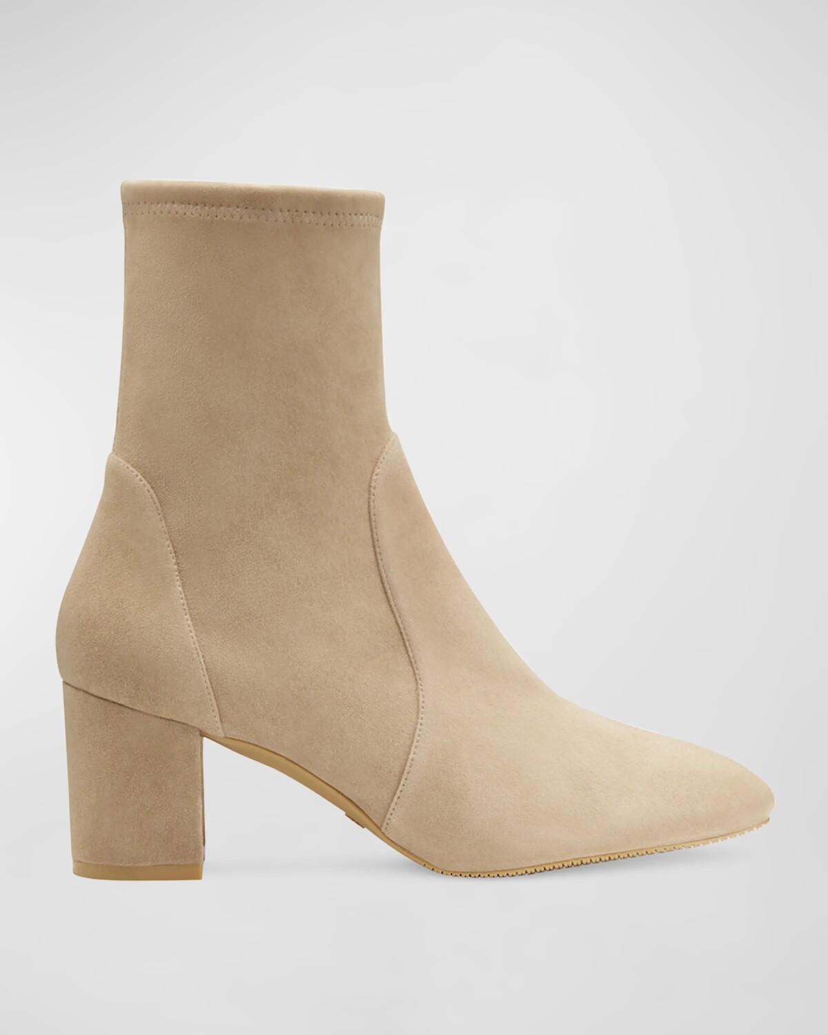 Ботильоны Yuliana из эластичной замши до щиколотки Stuart Weitzman, цвет Cashmere
Ботильоны Yuliana из эластичной замши до щиколотки Stuart Weitzman, цвет Cashmere