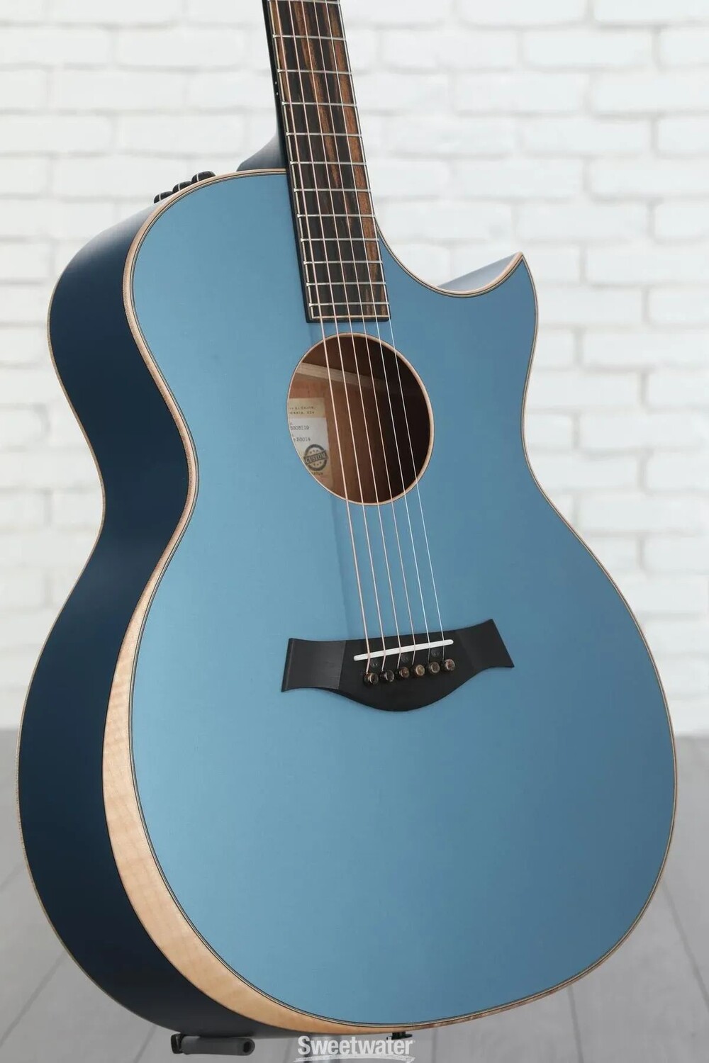 Акустически-электрическая гитара Taylor Custom #14 Grand Auditorium — Aged Pelham
Акустически-электрическая гитара Taylor Custom #14 Grand Auditorium — Aged Pelham