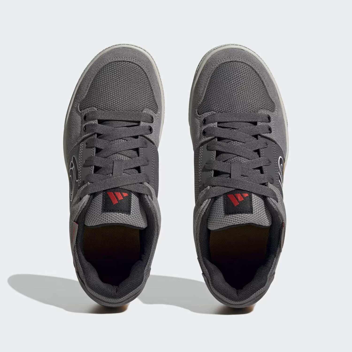 Кроссовки для горного велосипеда Five Ten Freerider Adidas, цвет Grey Five/Grey One/Bronze Strata
Кроссовки для горного велосипеда Five Ten Freerider Adidas, цвет Grey Five/Grey One/Bronze Strata