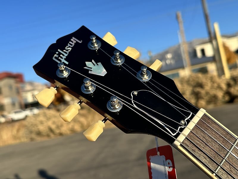 Электрогитара Gibson ES-345 2023 60s Cherry New Unplayed Auth Dlr 7lb 12oz #079
Электрогитара Gibson ES-345 2023 60s Cherry New Unplayed Auth Dlr 7lb 12oz #079