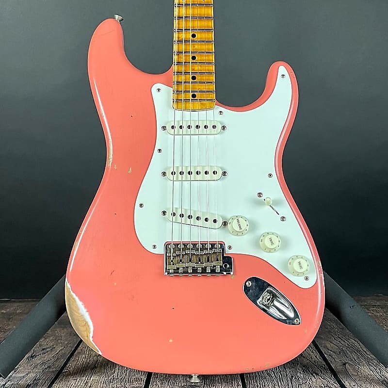 Электрогитара Fender Custom Shop LTD Tomatillo Strat III- Super Faded Aged Tahitian Coral
Электрогитара Fender Custom Shop LTD Tomatillo Strat III- Super Faded Aged Tahitian Coral