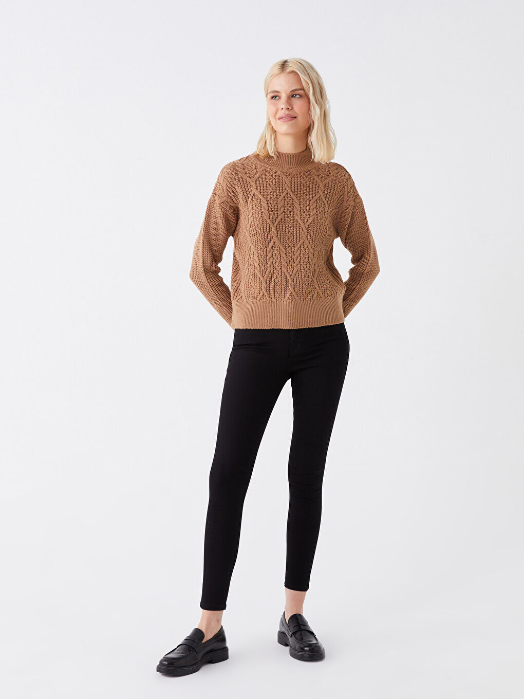 Женские джинсовые брюки с высокой талией и эффектом пуш-ап LCW Jeans, черное родео, Черный
Женские джинсовые брюки с высокой талией и эффектом пуш-ап LCW Jeans, черное родео, Черный
