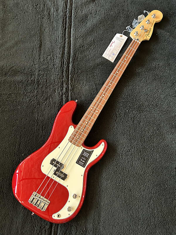 Басс гитара Fender Player Precision Bass Pau Ferro Fretboard Candy Apple Red #MX23018994 8 lbs 14.1 oz
Басс гитара Fender Player Precision Bass Pau Ferro Fretboard Candy Apple Red #MX23018994 8 lbs 14.1 oz
