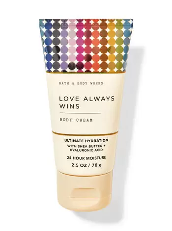 Увлажняющий крем для тела Travel Size Ultimate Hydration Love Always Wins, 2.5 oz / 70 g, Bath and Body Works
Увлажняющий крем для тела Travel Size Ultimate Hydration Love Always Wins, 2.5 oz / 70 g, Bath and Body Works