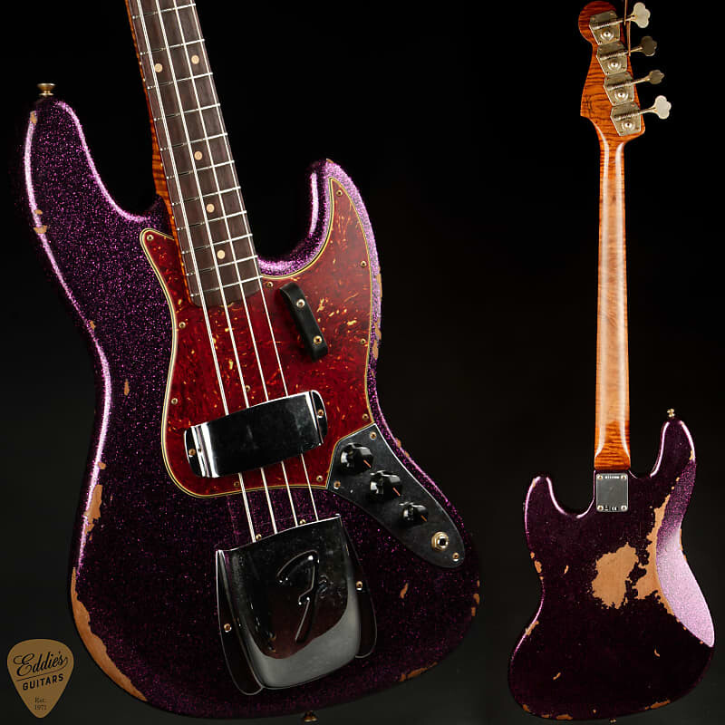 Басс гитара Fender Eddie's Guitars Exclusive Custom Shop 1964 Jazz Bass Heavy Relic - Magenta Sparkle
Басс гитара Fender Eddie's Guitars Exclusive Custom Shop 1964 Jazz Bass Heavy Relic - Magenta Sparkle