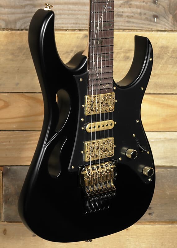 Электрогитара Ibanez Steve Vai Signature PIA3761 Electric Guitar Onyx Black w/ Case
Электрогитара Ibanez Steve Vai Signature PIA3761 Electric Guitar Onyx Black w/ Case