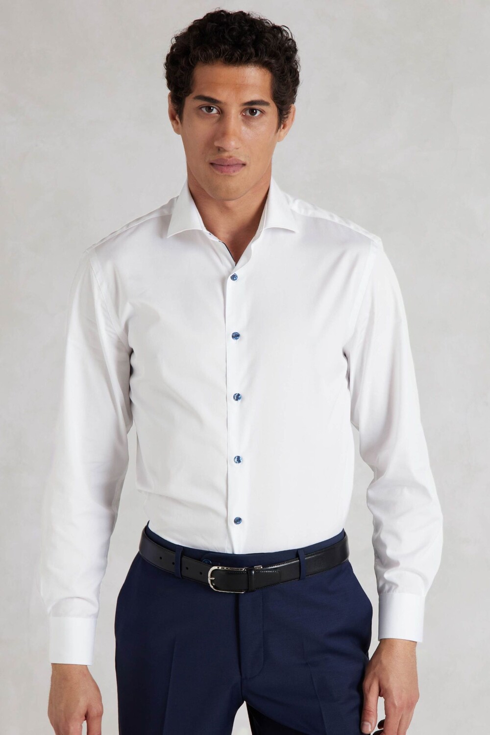 Рубашка Slim fit 100% хлопок контрастные пуговицы smart casual The Savile Row Company, белый
Рубашка Slim fit 100% хлопок контрастные пуговицы smart casual The Savile Row Company, белый